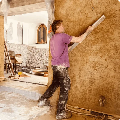 Enduit terre sur mur en paille, Bonac-Irazein